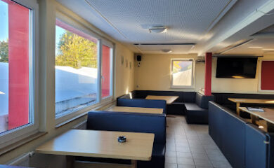 Catering Public Lounge // Restaurant, Biergarten & Catering